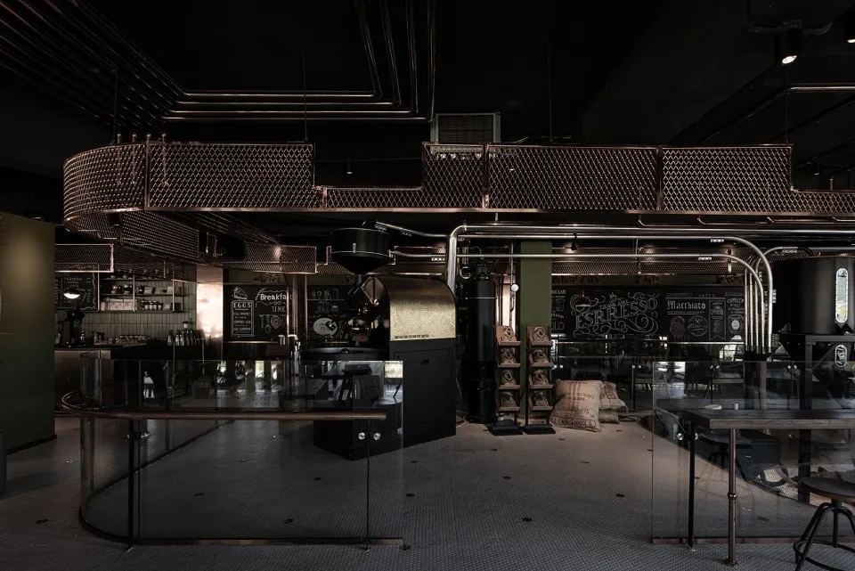 湘菜硬核的金属质感，让这个杭州餐饮空间设计绝了